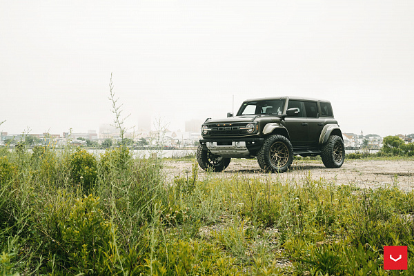 Фото дисков Vossen HFX-1 (6-Lug) Сатиновое темное золото на Ford Bronco