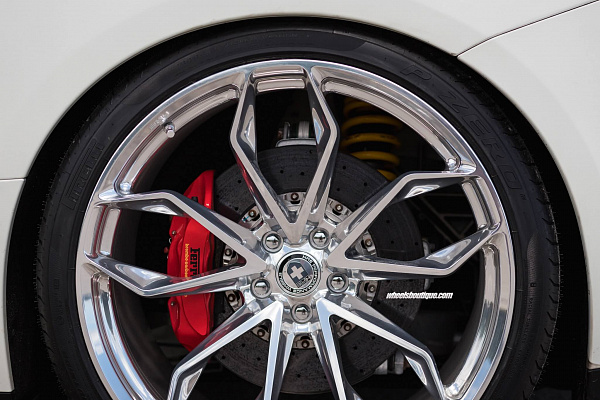 Фото дисков HRE P201 Полированный лак на Ferrari FF