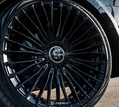 Фото дисков Anrky RF-230 на Rolls-Royce Cullinan
