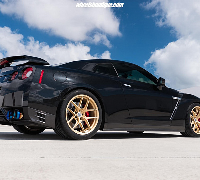Фото дисков HRE R101 Lightweight на Nissan GT-R