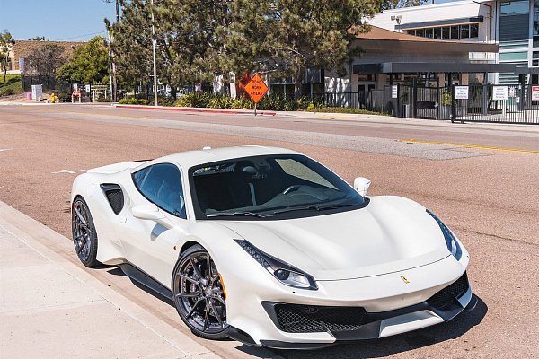 Фото дисков Anrky AN22 Глянцевый тонированный лак на Ferrari 812