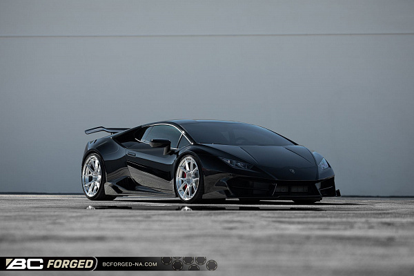 Фото дисков BC Forged HCA165 Глянцевый лак на Lamborghini Huracan