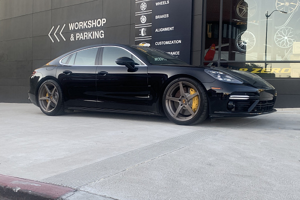 Фото дисков CEC C884 Сатиновая бронза на Porsche Panamera II