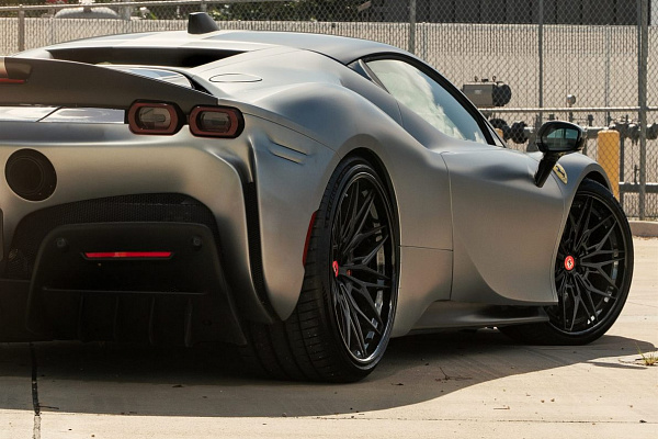 Ferrari SF90
