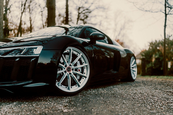 Фото дисков Brixton Forged R11-R Глянцевый лак на Audi R8 (4S)