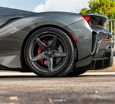 Фото дисков Anrky RS5.3 на Ferrari 812
