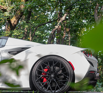 Фото дисков Brixton Forged PF10 на Ferrari F8