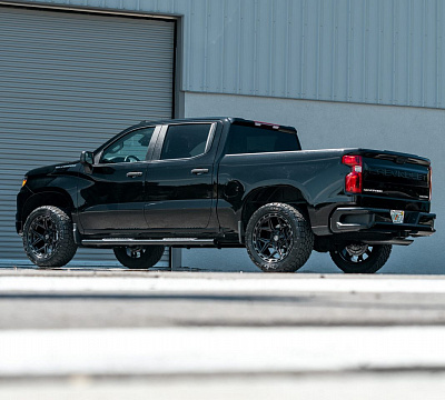 Фото дисков 4PLAY 4P55 на Chevrolet Silverado IV