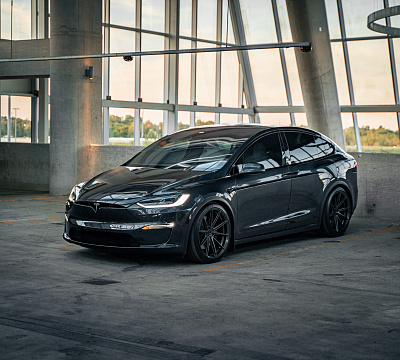 Фото дисков Vossen HFX-2 (5-Lug) на Tesla Model X