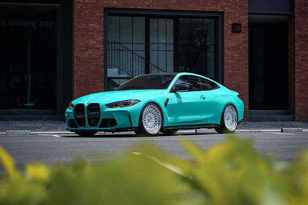 Фото дисков HRE 501 Белый глянец на BMW 4/M4 (G22/G82)