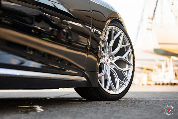 Фото дисков Vossen S17-01 Глянцевый лак на Lexus LS IV