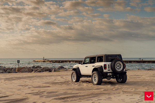 Фото дисков Vossen HFX-1 (6-Lug) Серебро на Ford Bronco