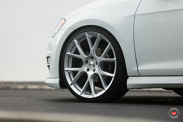 Volkswagen Golf VII
