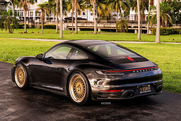 Фото дисков Strasse Wheels SC20 Track Сатиновое золото на Porsche 911 VIII
