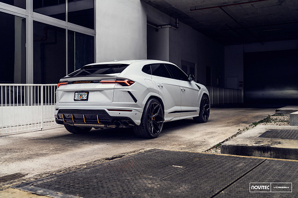 Фото дисков NOVITEC NL4 Черный глянец на Lamborghini Urus