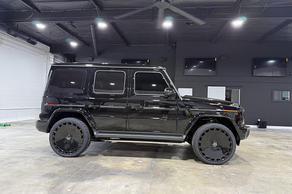Фото дисков Giovanna Dicotto Черный глянец на Mercedes-Benz G-Class III