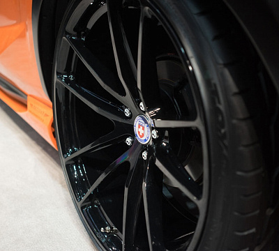 Фото дисков HRE P104 на Lexus NX I