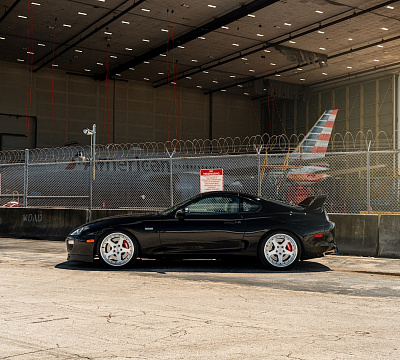 Фото дисков Strasse Wheels S5 Track на Toyota Supra A80