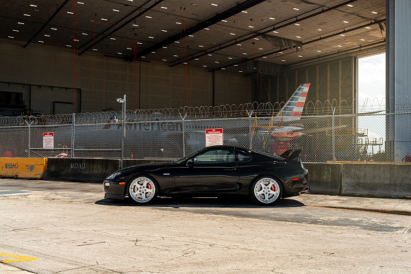 Фото дисков Strasse Wheels S5 Track Глянцевый лак на Toyota Supra A80