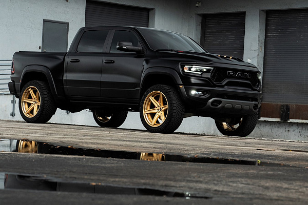 Фото дисков Anrky AN36-S Сатиновое золото на Ram 1500 V