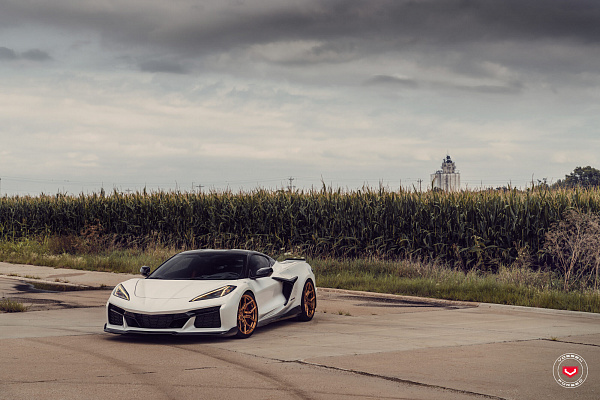 Фото дисков Vossen EVO-3R Глянцевая медь на Chevrolet Corvette C8