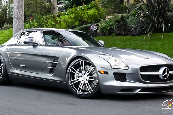 Фото дисков CEC C883 Сатиновый лак на Mercedes-Benz SLS AMG