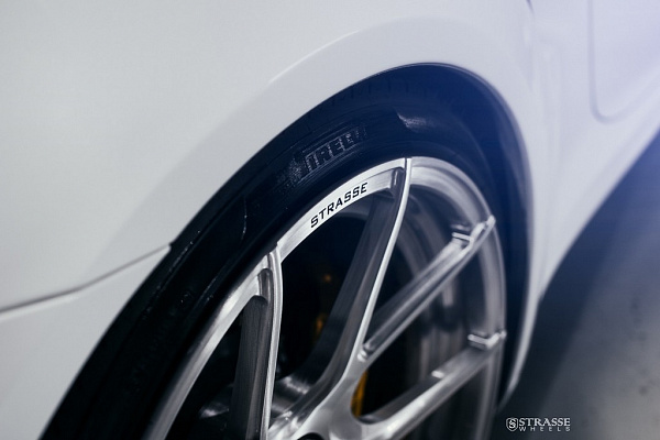 Фото дисков Strasse Wheels SM5R Deep Concave Duoblock Глянцевый лак на Porsche 911 VII