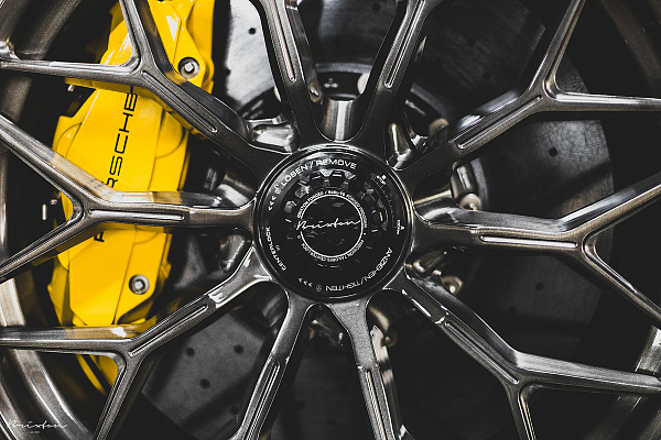 Фото дисков Brixton Forged CM6-R Глянцевый темный лак на Porsche 911 VIII