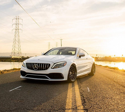 Фото дисков HRE 300 на Mercedes-Benz C-Class (W205)