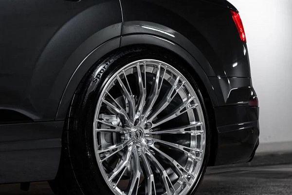 Фото дисков ST Wheels ST11 Полированный лак на Audi Q7 (4M)