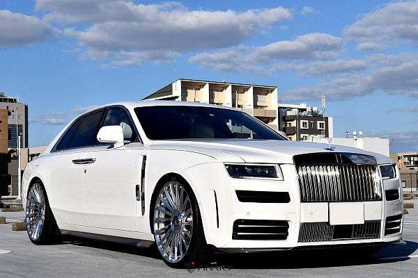 Фото дисков Anrky RF-282 Полированный лак на Rolls-Royce Ghost I