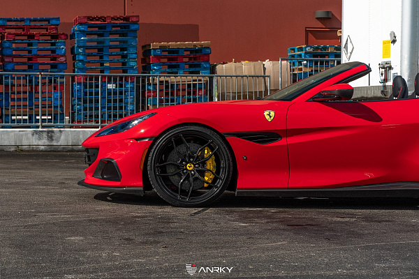 Фото дисков Anrky AN11 Черный глянец на Ferrari Portofino