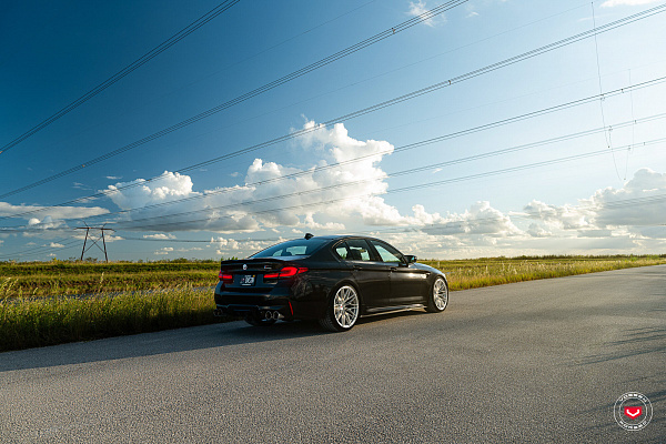 Фото дисков Vossen S21-02 Глянцевый лак на BMW 5/M5 (G30/F90)