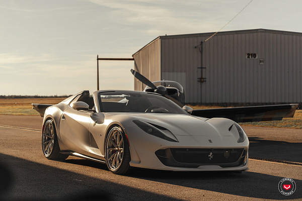 Фото дисков Vossen VPS-1 (3-Piece) Глянцевый лак на Ferrari 812