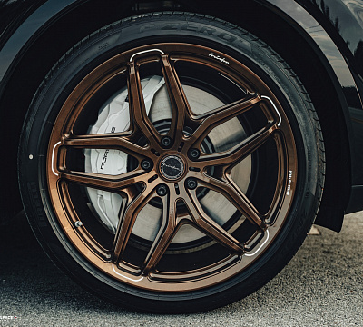 Фото дисков Brixton Forged PF12 R / RS на Porsche Cayenne III