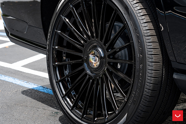 Фото дисков Vossen HF-8 Черный глянец на Cadillac Escalade V