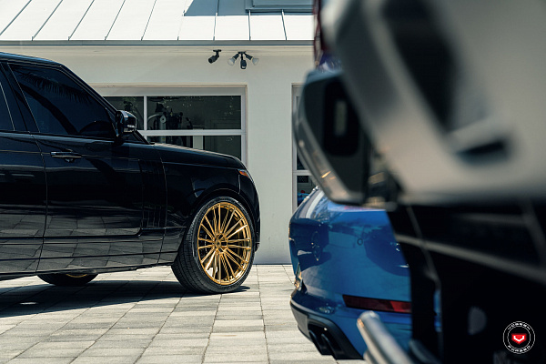 Фото дисков Vossen S17-04 Глянцевое золото на Land Rover Range Rover IV