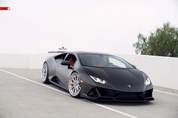 Фото дисков Anrky AN30 Глянцевый лак на Lamborghini Huracan