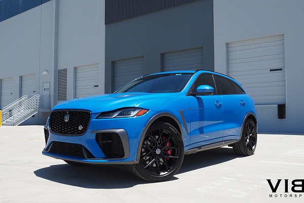 Фото дисков HRE FF10 Черный сатин на Jaguar F-Pace