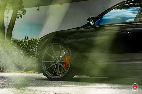 Фото дисков Vossen M-X2 Матовый графит на Bentley Flying Spur II