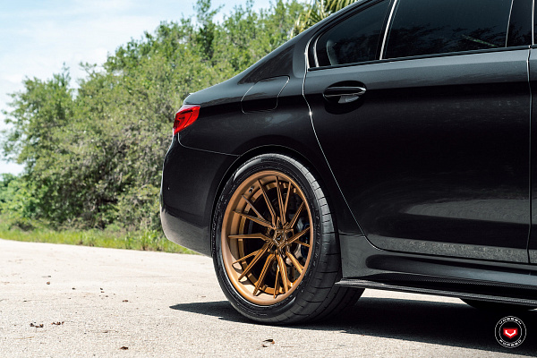 Фото дисков Vossen M-X4T (3-Piece) Глянцевая темная медь на BMW 5/M5 (G30/F90)