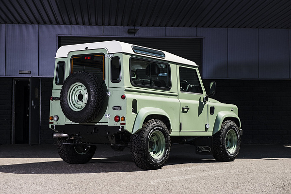 Фото дисков Kahn 1947 Heritage Другой цвет на Land Rover Defender I