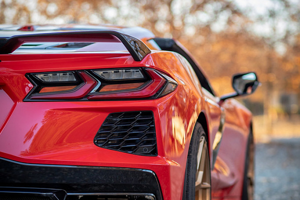 Фото дисков MRR F10 Глянцевая медь на Chevrolet Corvette C8