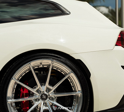 Фото дисков Anrky AN28 на Ferrari GTC4Lusso