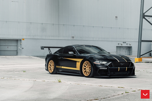 Фото дисков Vossen HF-2 Глянцевое золото на Ford Mustang VI