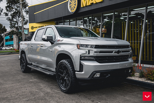 Фото дисков Vossen HF6-4 Черный глянец на Chevrolet Silverado IV