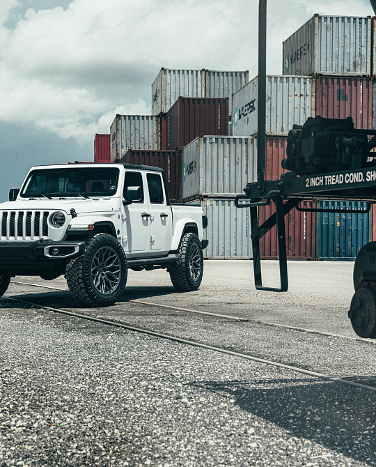 Фото дисков HF-2 Сатиновый графит на Jeep Gladiator II (JT)