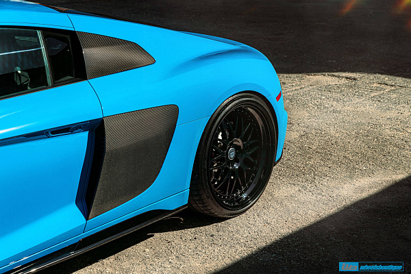Фото дисков HRE 540C Черный глянец на Audi R8 (4S)