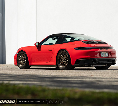 Фото дисков BC Forged MHK519 на Porsche 911 VIII