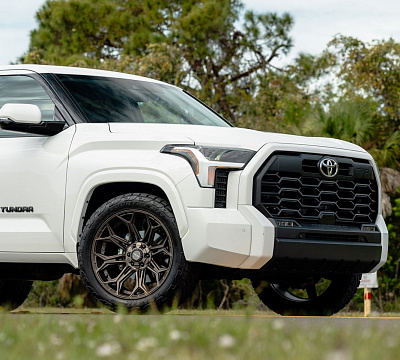 Фото дисков 4PLAY 4P83 на Toyota Tundra III